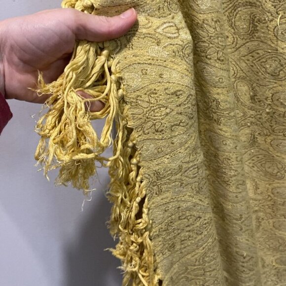 Chic Yellow Paisley Wrap - Picture 8 of 11